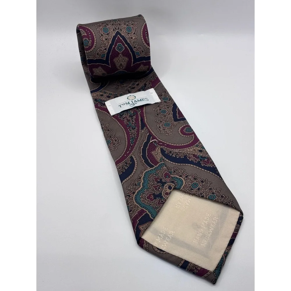 Tom James Silk Tie Mens OS Taupe Plum Paisley Medallion Handmade Necktie‎ Wide
